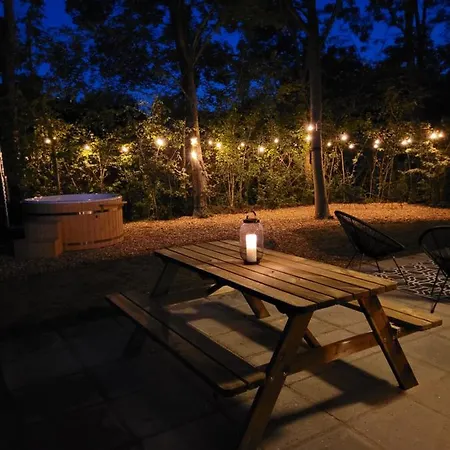 Retro Chic Wellness Met Hottub & Sauna Holiday home