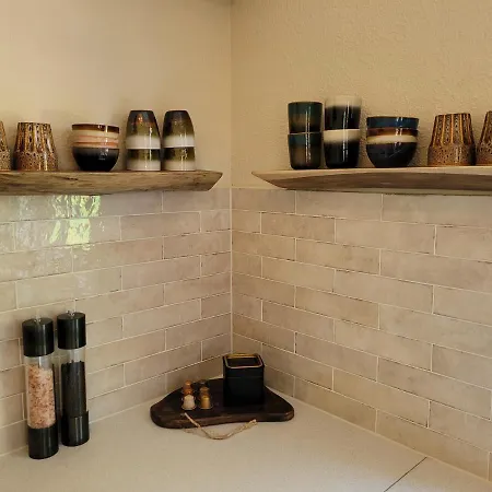 Retro Chic Wellness Met Hottub & Sauna *