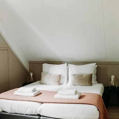 Retro Chic Wellness Met Hottub & Sauna Casa de Férias