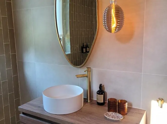 بيت للعطل Retro Chic Wellness Met Hottub & Sauna