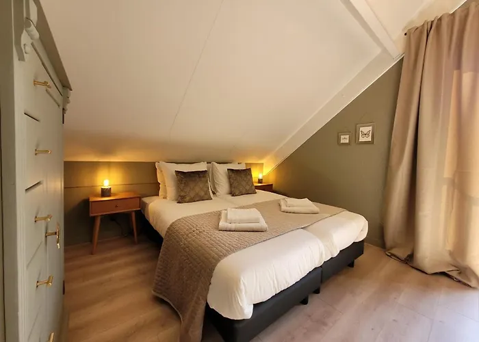 Retro Chic Wellness Met Hottub & Sauna *