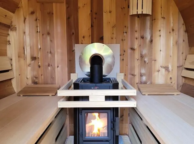 Retro Chic Wellness Met Hottub & Sauna بيت للعطل *