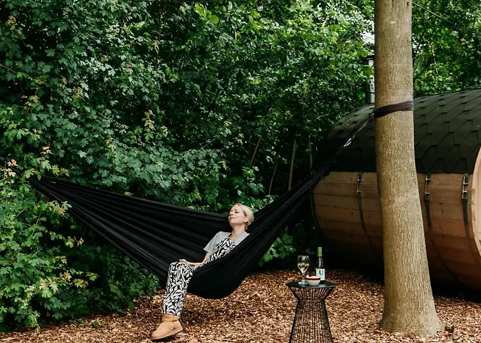 Retro Chic Wellness Met Hottub & Sauna Holiday home *