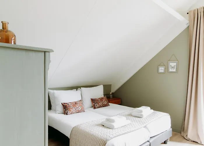 Holiday home Retro Chic Wellness Met Hottub & Sauna