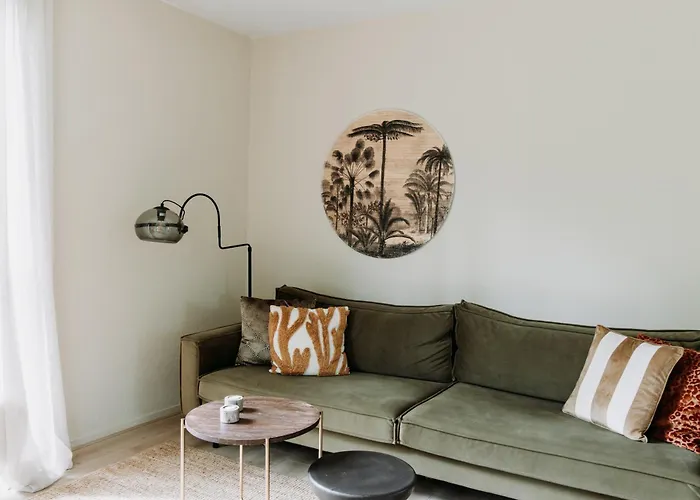 Retro Chic Wellness Met Hottub & Sauna * Ewijk