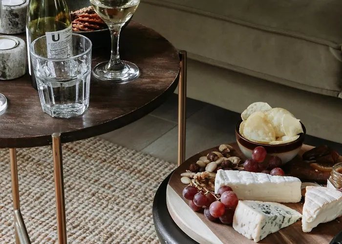 Retro Chic Wellness Met Hottub & Sauna Holiday home