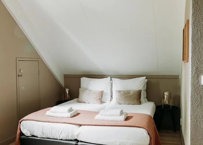 Retro Chic Wellness Met Hottub & Sauna Holiday home