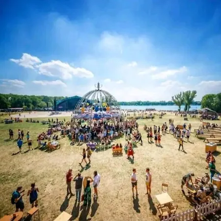 Retro Chic Wellness Met Hottub & Sauna Casa vacanze *